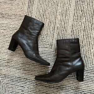 VTG Y2K Nine & Co Brown Leather Square Toe Chunky Heel tall boots 8